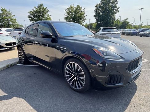Used 2023 Maserati Grecale Modena AWD/4WD image 10