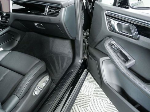 New 2026 Porsche Macan Turbo AWD/4WD image 27