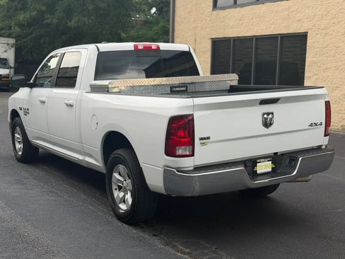 Used 2019 RAM 1500 Classic SLT AWD/4WD image 9