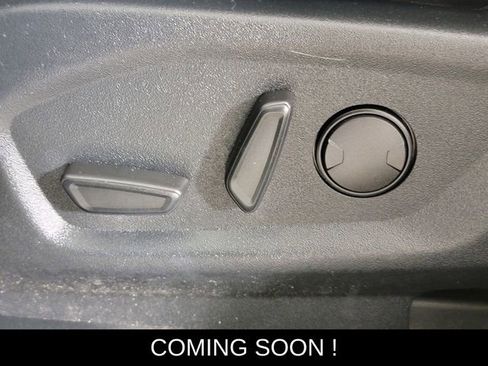 Used 2019 Ford Explorer XLT w/ Equipment Group 202A AWD/4WD image 14