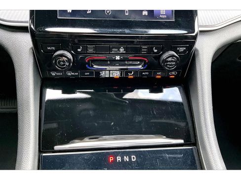 Certified 2025 Jeep Grand Cherokee L Altitude image 29