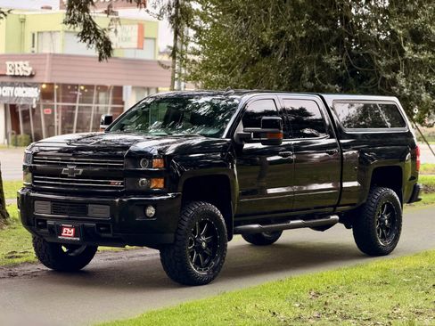 Used 2015 Chevrolet Silverado 2500 LTZ w/ Duramax Plus Package image 4