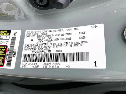 Used 2024 Toyota Tundra SR5 w/ TRD Off-Road Package AWD/4WD image 33