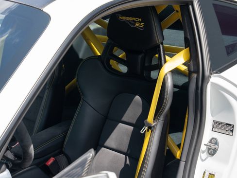 Used 2018 Porsche 911 GT2 RS RWD image 21