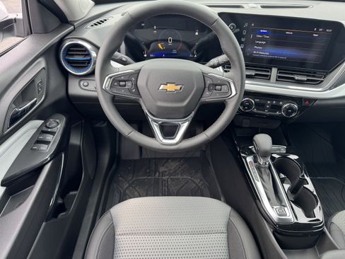 New 2026 Chevrolet Trax LT w/ Driver Confidence Package image 18