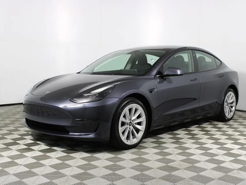 Used 2023 Tesla Model 3 Standard Range image 28