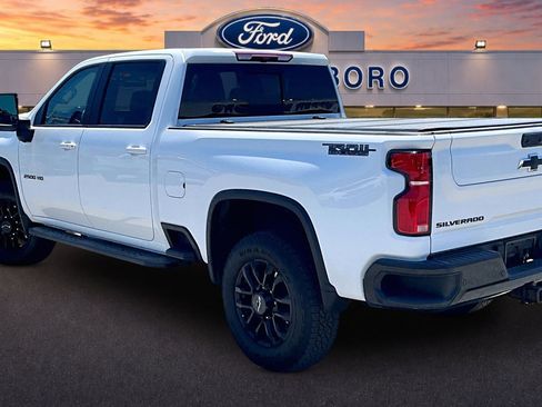 Used 2025 Chevrolet Silverado 2500 LT w/ Trail Boss Package AWD/4WD image 2