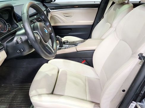 Used 2014 BMW 550i xDrive Sedan image 24