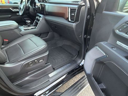 Used 2024 GMC Sierra 1500 Denali AWD/4WD image 17