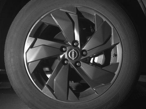 Used 2025 Nissan Rogue SV FWD image 13
