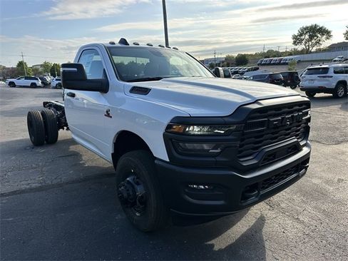 New 2026 RAM 3500 Tradesman image 4