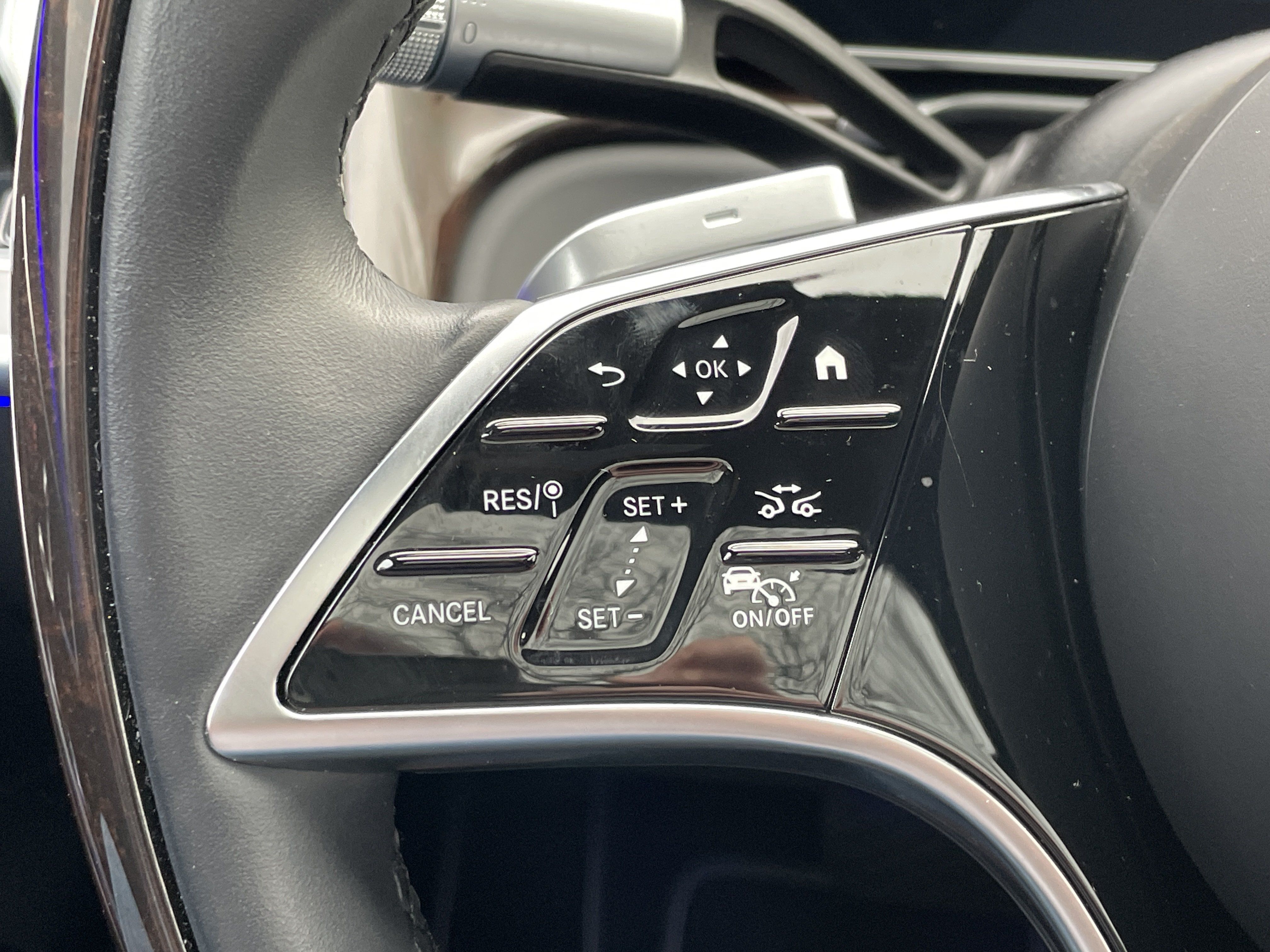 Used 2024 Mercedes-Benz S 580e 4MATIC Sedan image 26