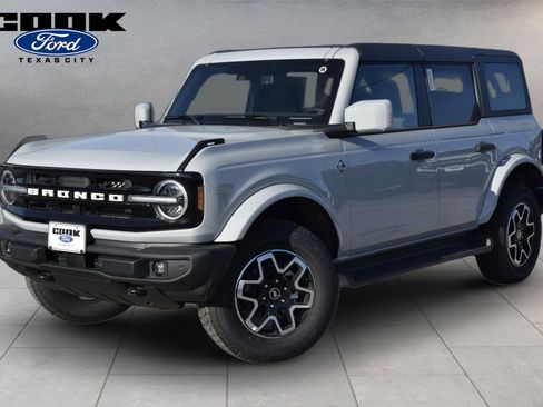 New 2026 Ford Bronco Outer Banks AWD/4WD image 1