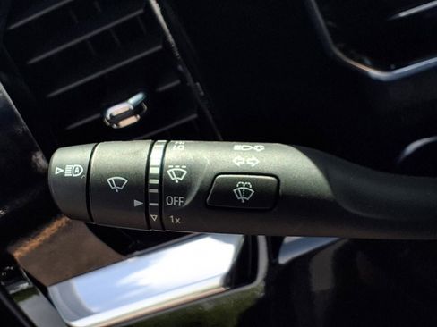 Used 2025 GMC Sierra 1500 SLT image 13