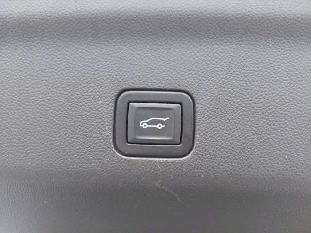 Used 2022 Chevrolet Tahoe RST w/ Luxury Package RWD image 9