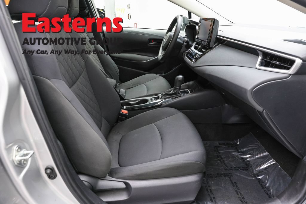 Used 2022 Toyota Corolla LE FWD image 24