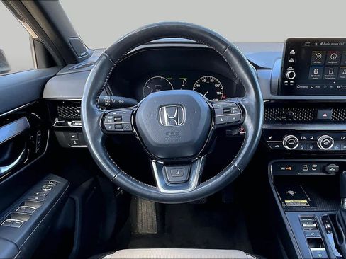 Used 2024 Honda CR-V Sport Touring image 6