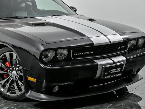 Used 2014 Dodge Challenger SRT8 image 2
