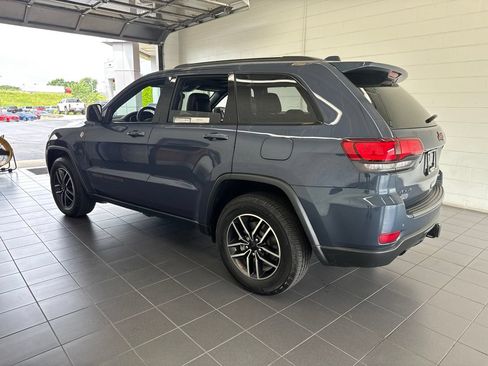 Used 2021 Jeep Grand Cherokee Trailhawk w/ Premium Lighting Group AWD/4WD image 5