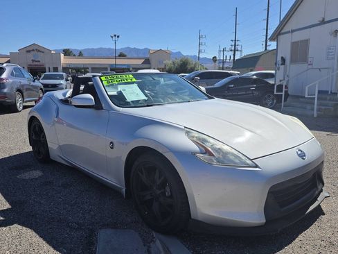 Used 2010 Nissan 370Z Touring w/ Sport Pkg RWD image 1
