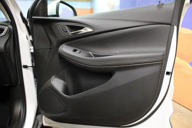 Used 2023 Buick Encore GX Essence w/ Advanced Technology Package FWD image 10