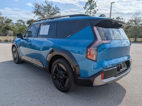 Certified 2025 Kia EV9 GT-Line image 7