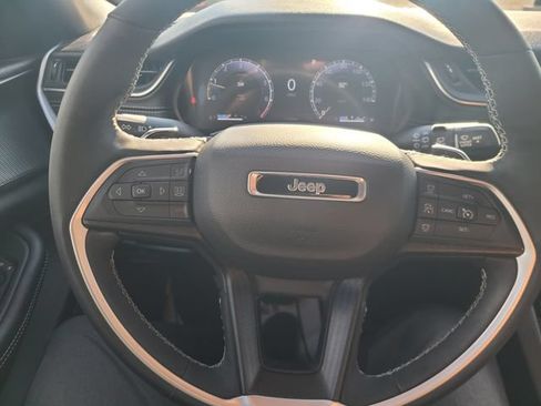 Used 2024 Jeep Grand Cherokee Laredo X w/ Luxury Tech Group I AWD/4WD image 13