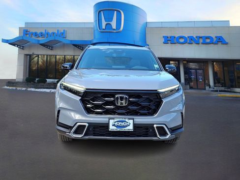 Used 2024 Honda CR-V Sport Touring image 2