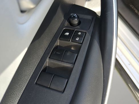 Used 2024 Toyota Corolla SE image 18