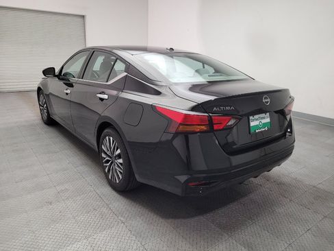 Used 2024 Nissan Altima 2.5 SV FWD image 5