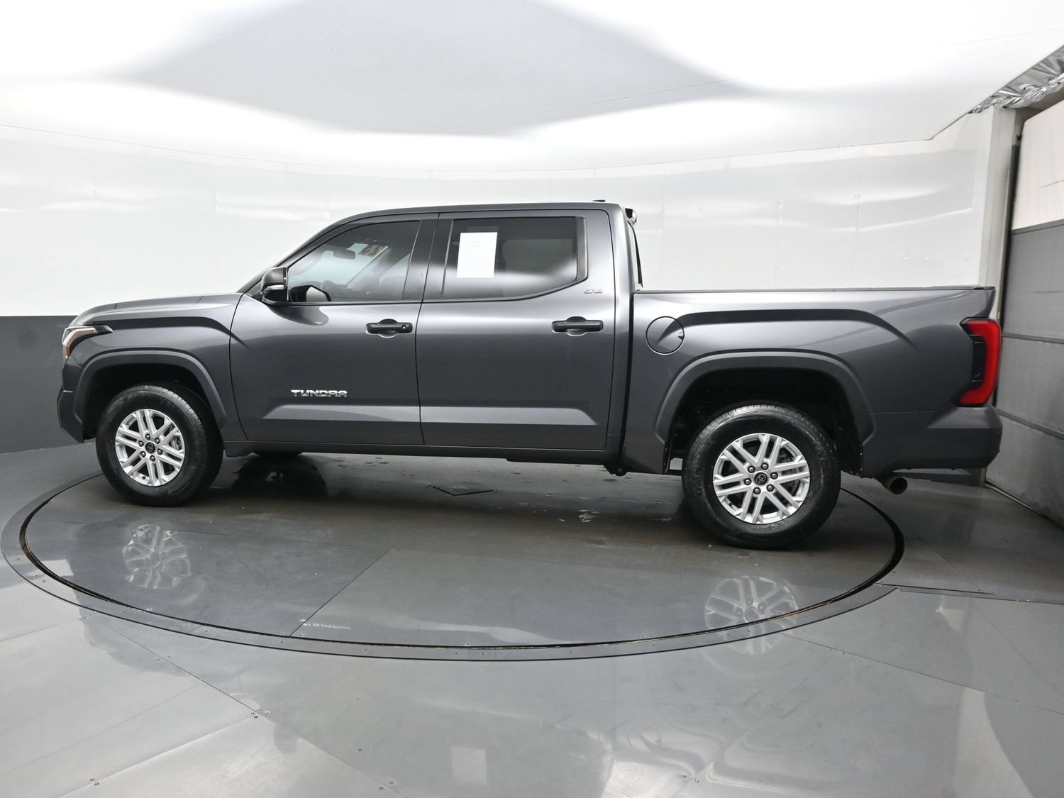 Used 2023 Toyota Tundra SR5 w/ SR5 Convenience Package AWD/4WD image 3