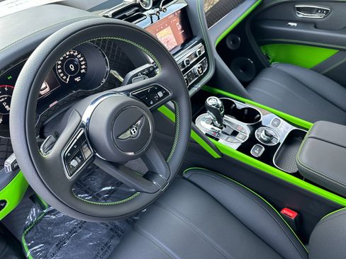 New 2025 Bentley Bentayga image 13