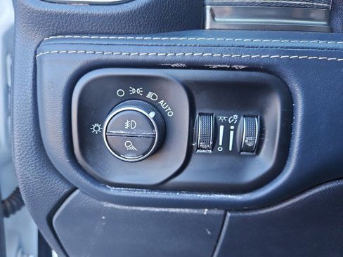 Used 2019 RAM 2500 Limited image 17