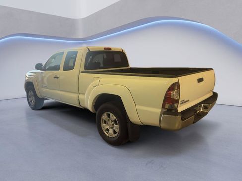 Used 2011 Toyota Tacoma 4x4 Access Cab w/ SR5 Pkg #2 image 7