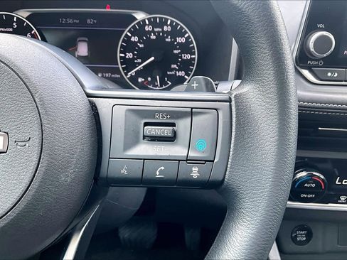 Certified 2024 Nissan Rogue SV image 24