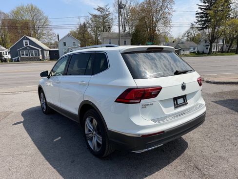 Used 2021 Volkswagen Tiguan SEL AWD/4WD image 3