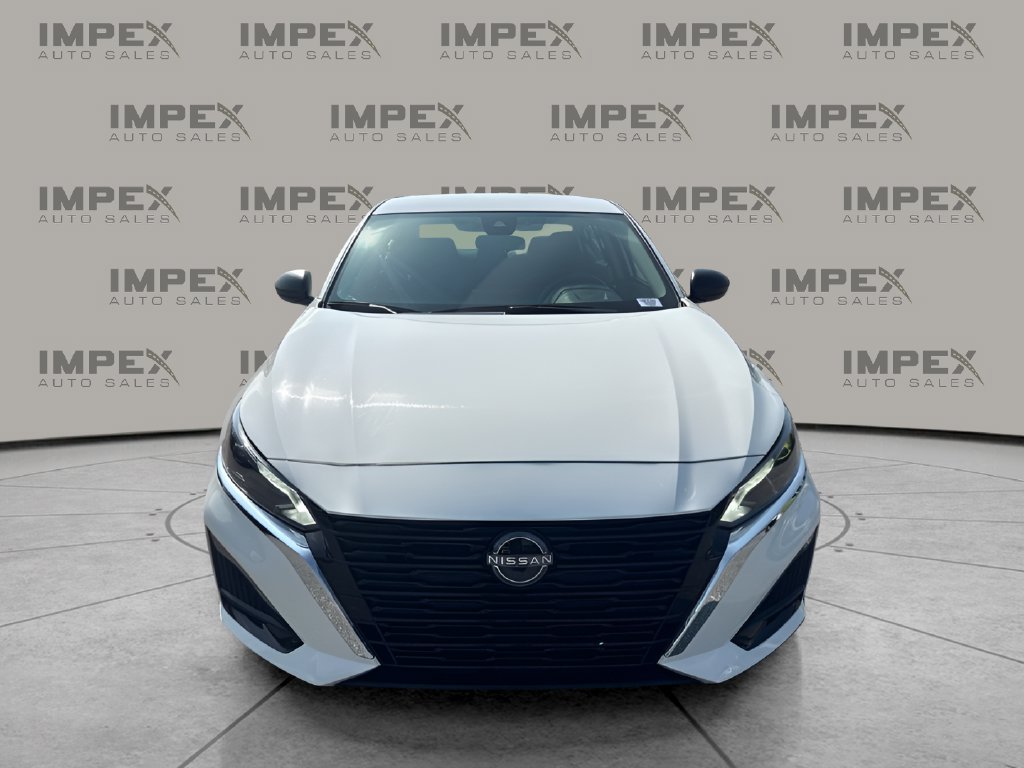 Used 2025 Nissan Altima 2.5 SV FWD image 8