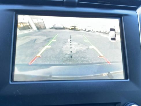 Used 2018 Ford Fusion Energi SE FWD image 25