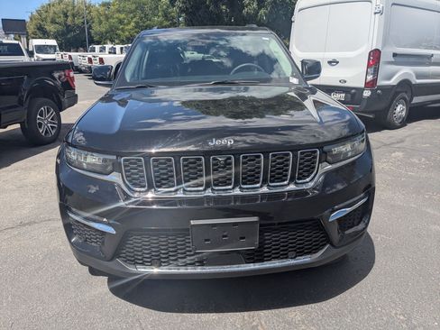 Used 2022 Jeep Grand Cherokee Limited w/ Luxury Tech Group II AWD/4WD image 11