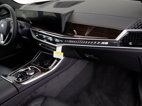 New 2026 BMW X5 xDrive50e image 22