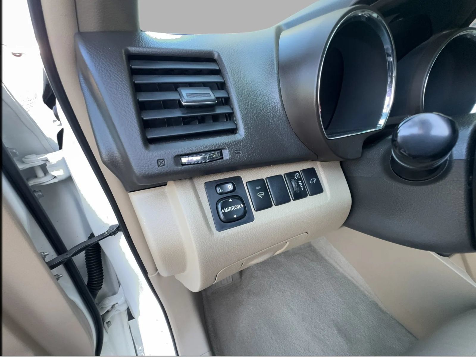 Used 2010 Toyota Highlander Limited w/ Extra Value Pkg 8 FWD image 16