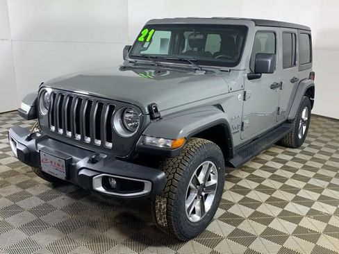 Used 2021 Jeep Wrangler Unlimited Sahara AWD/4WD image 2