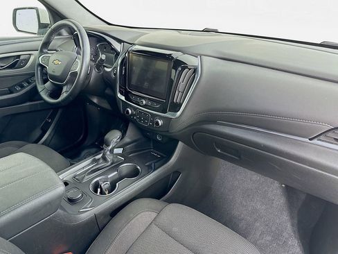 Used 2023 Chevrolet Traverse LT image 39