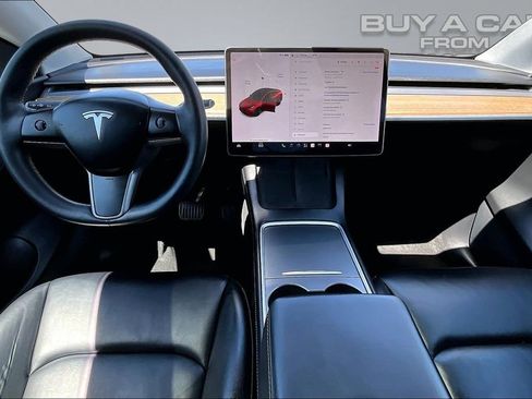 Used 2022 Tesla Model Y Long Range AWD/4WD image 16