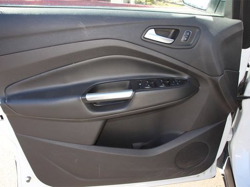 Certified 2018 Ford Escape SE image 23