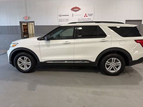 Used 2022 Ford Explorer XLT w/ Equipment Group 202A AWD/4WD image 7
