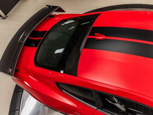 Used 2021 Ford Mustang Shelby GT500 w/ Carbon Fiber Track Pack RWD image 24