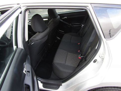 Used 2009 Pontiac Vibe w/ Preferred Package image 5