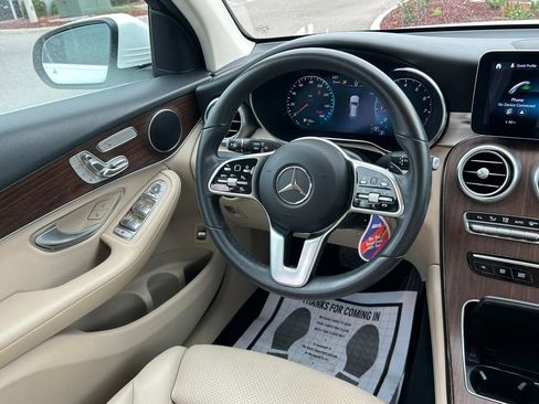 Used 2022 Mercedes-Benz GLC 300 image 9