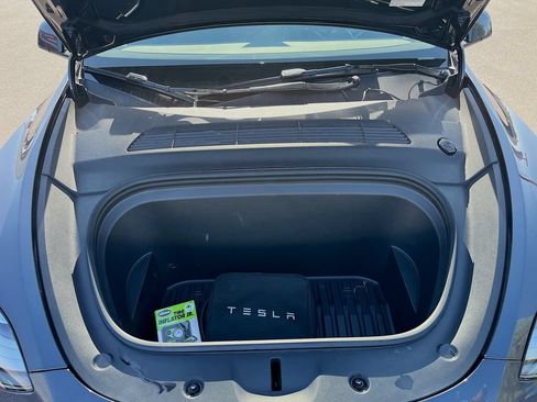 Used 2025 Tesla Model Y Long Range AWD/4WD image 31